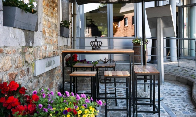 Henri-Chapelle Hotel | La Couronne