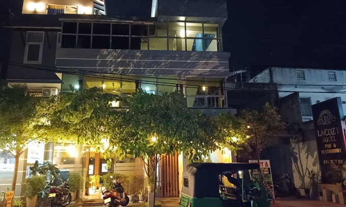Daluwakotuwa Hotel | La Cozy Hotel & Restaurant