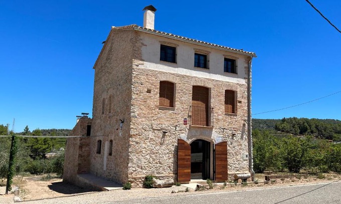 Tivissa House | la Creveta