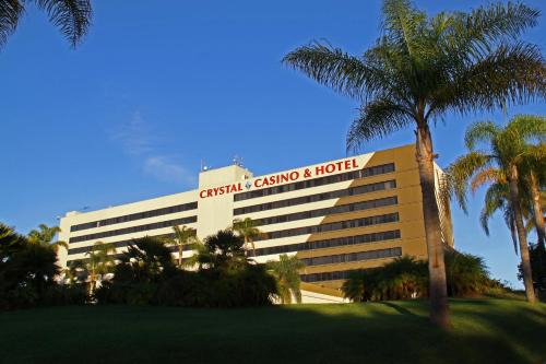 Rancho Dominguez Hotel | LA Crystal Hotel -Los Angeles-Long Beach Area