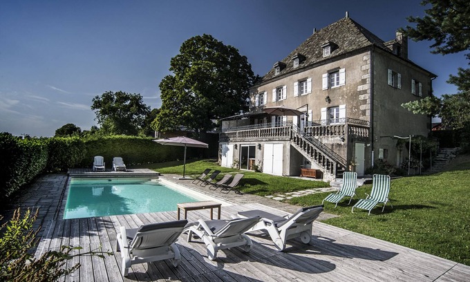 Prondines House | La Demeure de L'Eclache, charming gîte for rent in the heart of Auvergne
