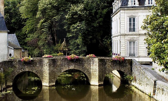 Craon Bed & Breakfast | La Demeure de l'Ile