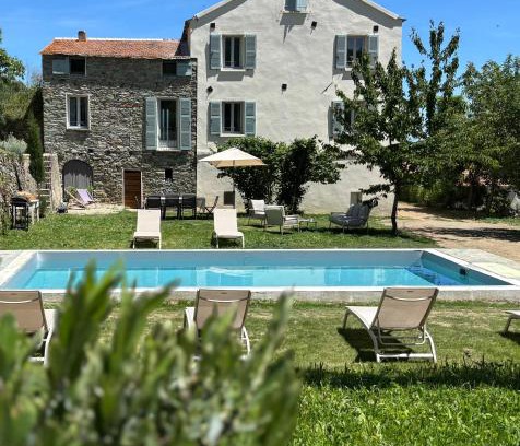 Murato House | La demeure des vignes