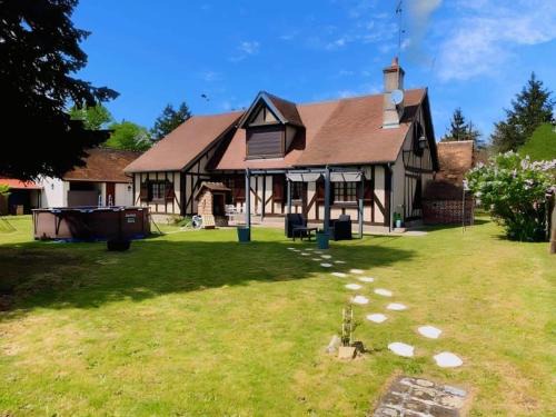 Chaon House | LA DEMEURE DU CERF - gîte de charme privatif en Sologne 6P avec Jacuzzi et piscine chauffée - Lamotte Beuvron Zoo de Beauval Center parcs