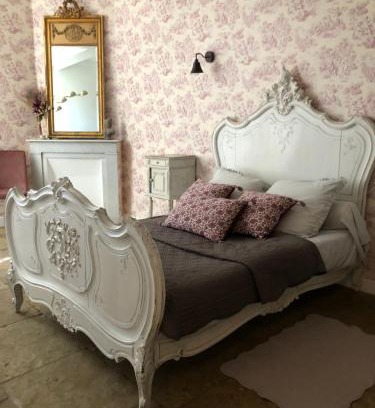 Aigues-Vives House | La demeure