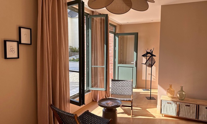 Precy-sur-Oise Bed & Breakfast | LA DEMEURE