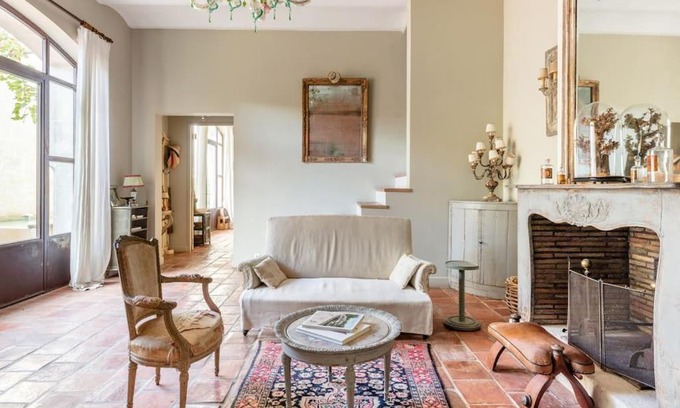 Cadereau Villa | La Demeure Provençale au charme suranné