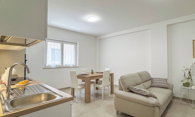 Rocca San Giovanni Apartment | La Dimora del Borgo - Appartamento "La Corte"