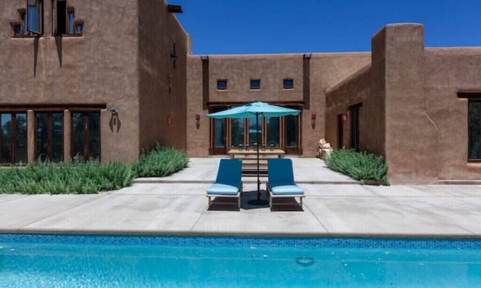 Taos House | La Doña Estatenn