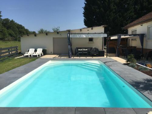 Saint-Seine-en-Bache Apartment | La Dolce Vita