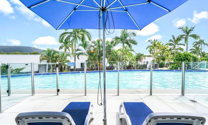 Port Douglas Apartment | La Dolce Vita - Swim-Out Luxury in Port Douglas – Steps from Four Mile Beach