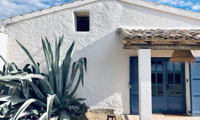 Albelda House | LA ERA Casa de Campo Exclusiva con Gran Finca