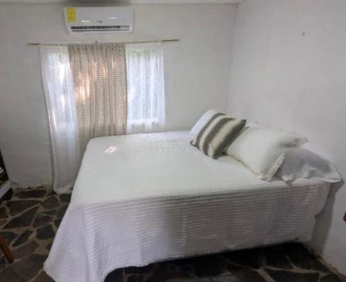 Coatepeque Ski Chalet | La Escondida
