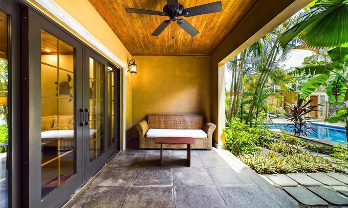 Playa Langosta Apartment | La Esquina 1 Langosta- 2 Bedroom Luxury Condo