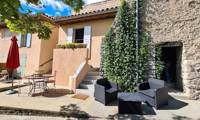 Sainte-Jalle House | La Farigoule-gîte de Charme-Sainte Jalle-Drôme Provençale 2Pers -