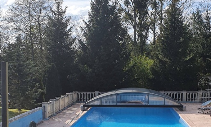 Courtonne-la-Meurdrac Bed & Breakfast | LA Ferlande EN Auge Parc Terrasse VUE Piscine Maison D Hotes