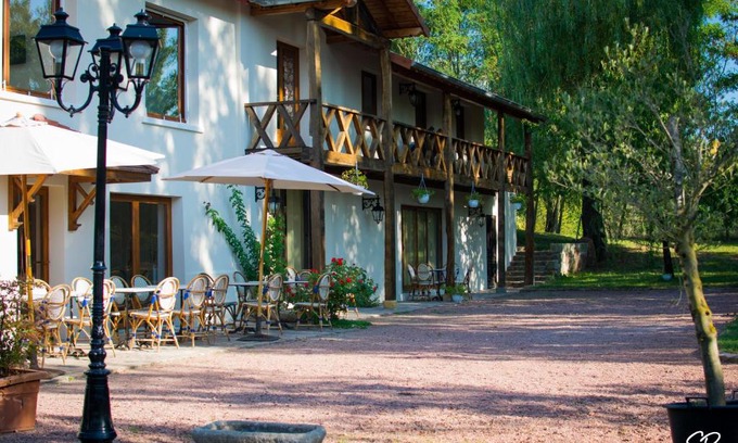 Commelle-Vernay Bed & Breakfast | La Ferme aux Biches