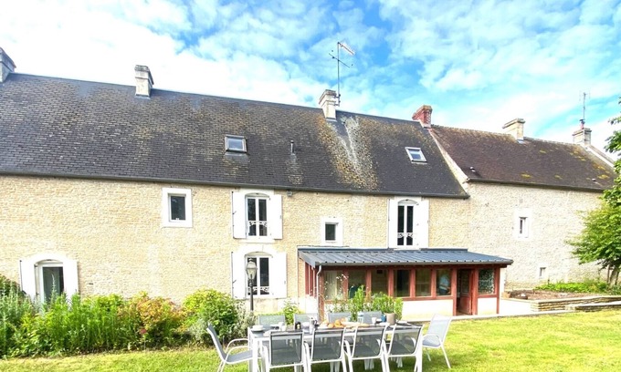 Percy-en-Auge House | La Ferme familiale de Percy - 9 pers