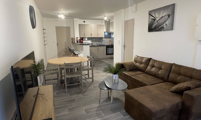 Yvre-l'Eveque Apartment | La Feuillette - Cosy - Wifi - 4p - Rêve au Mans