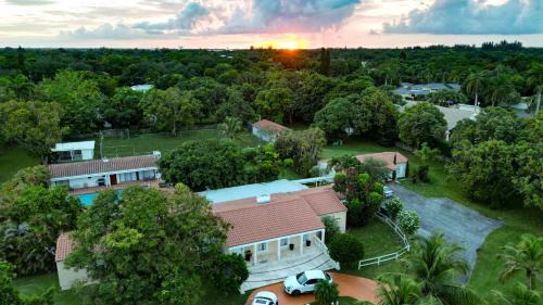 Glenvar Heights House | La Finca