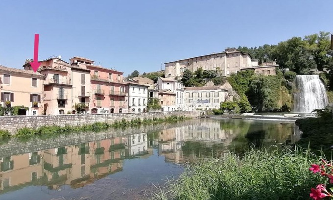 Isola del Liri Apartment | La finestra sulla cascata
