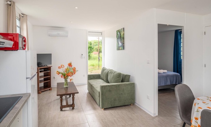 Morne-A-l'Eau House | La fleur des îles - Maison Climatisé pour 4