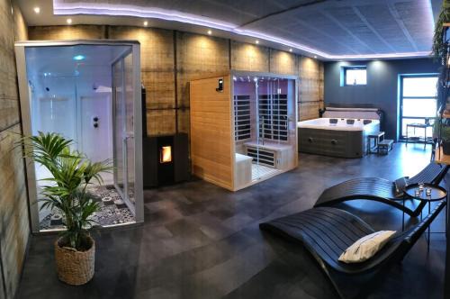 Hon-Hergies House | La folie 20 Spa