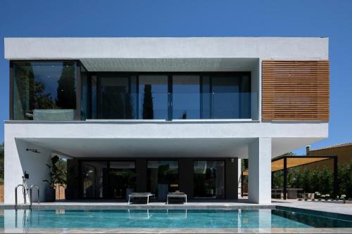 Corfu Town Villa | La Fortuna Villa - Award Winning Luxury Villa Close to Corfu Town