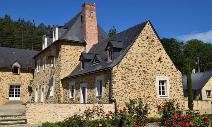 Loigne-sur-Mayenne Bed & Breakfast | La Francoisiere