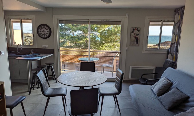 La Franqui Apartment | La Franqui. Appt 42m2. 50 m. from the beach.Balcony with nice sea view. Wifi.