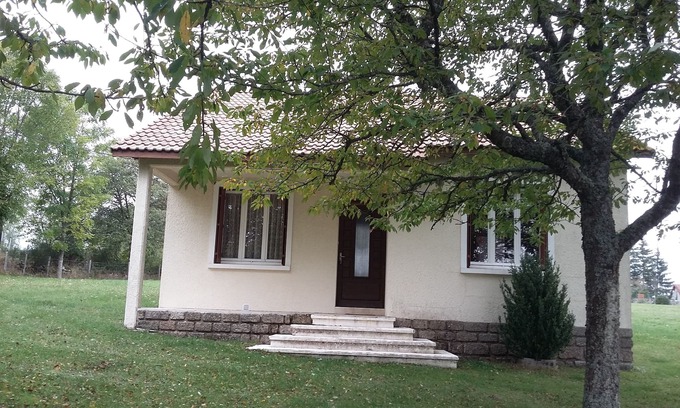 Fontanes Villa | la garille les genets independent house with land in lozere