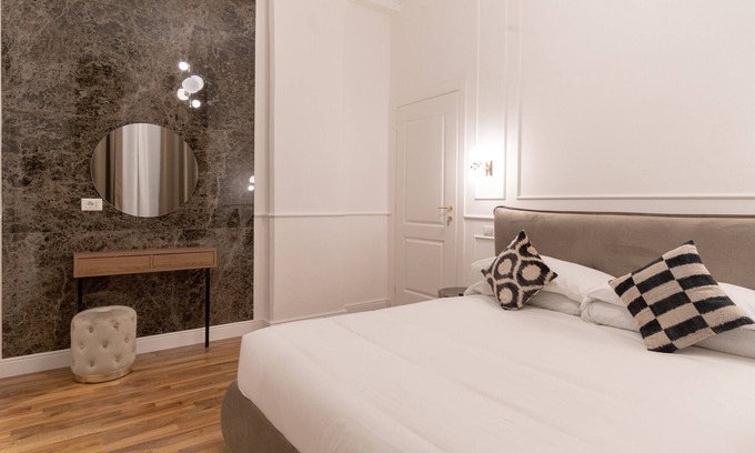 Rione XVIII Castro Pretorio Apartment | La Gioberta Holiday Home