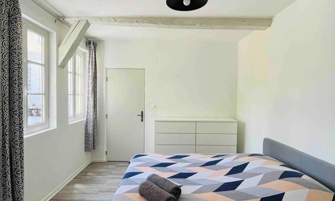 Seignelay House | La Glycine - Maison Entière Terrasse Extérieure