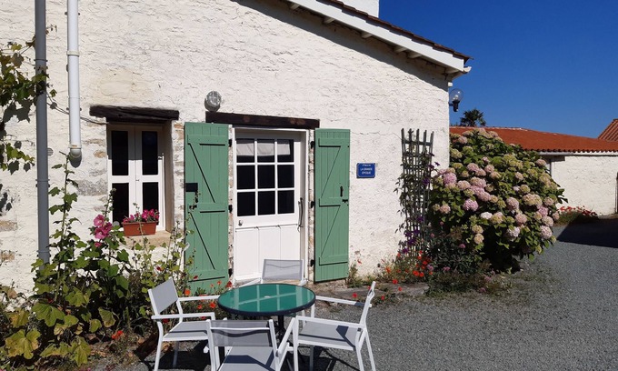Puyravault Cottage | 'La Grande Epoque' - Beautiful stone cottage - Marais Poitevin