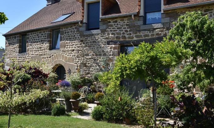 Bagnoles-de-l'Orne Bed & Breakfast | La Grange Bagnolaise