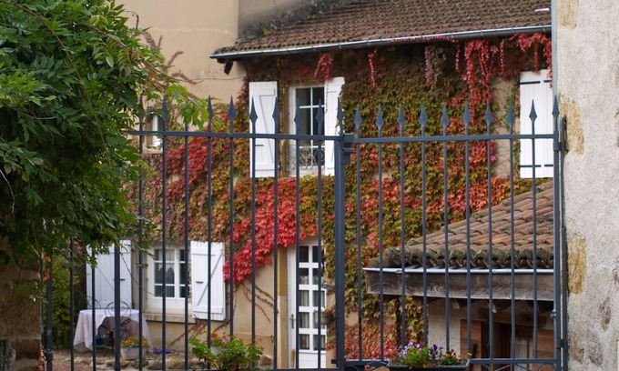 Coutouvre House | La Grange : Chambre Hivernage
