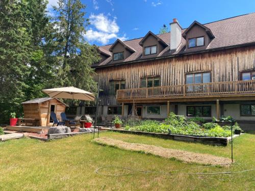 Wakefield Bed & Breakfast | La Grange Country Inn