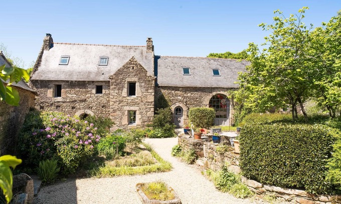 Plougonven House | La Grange de Coatelan