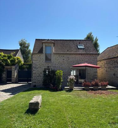 Arbonne-la-Foret House | La Grangerie - Maison en pierre centre village