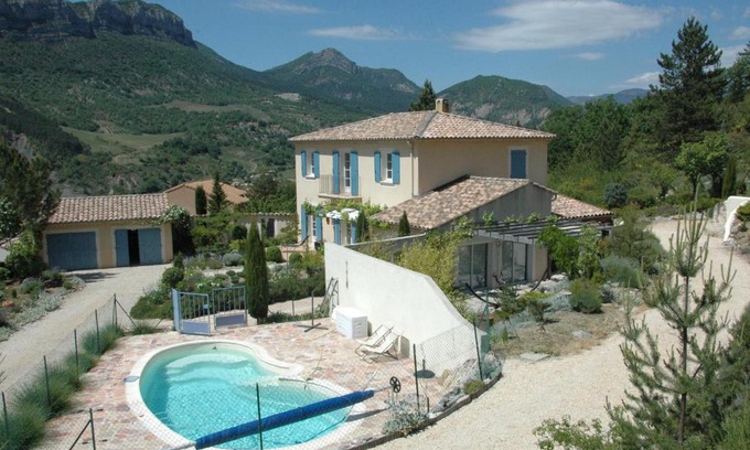 Remuzat Villa | La Gravelière