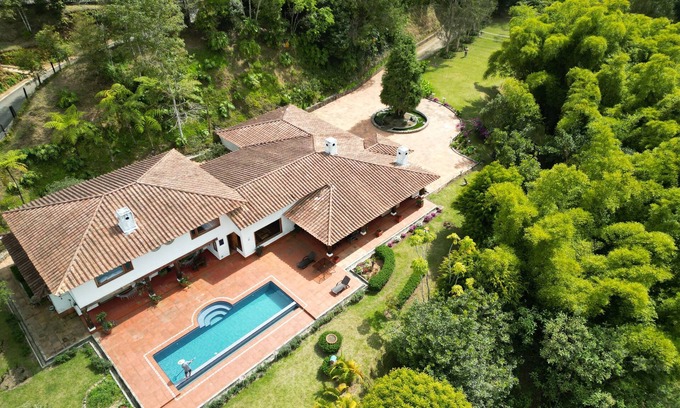 Retiro Villa | La Hacienda Colonial Pool and Great View