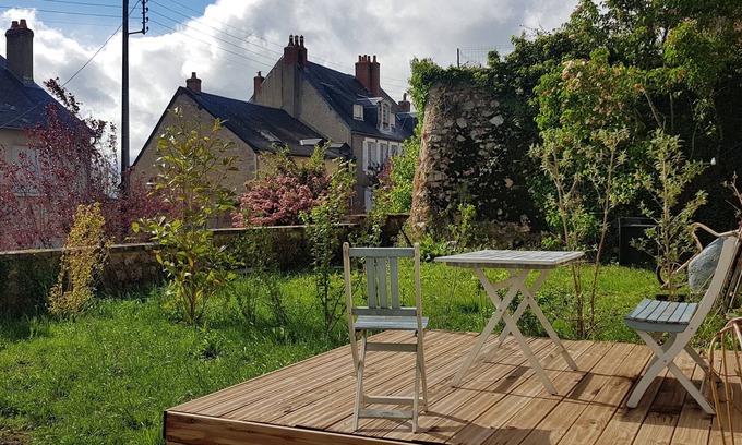 Chateau-Chinon Apartment | "La Halte Verte" , Charmant Studio Tout Confort en Centre Ville