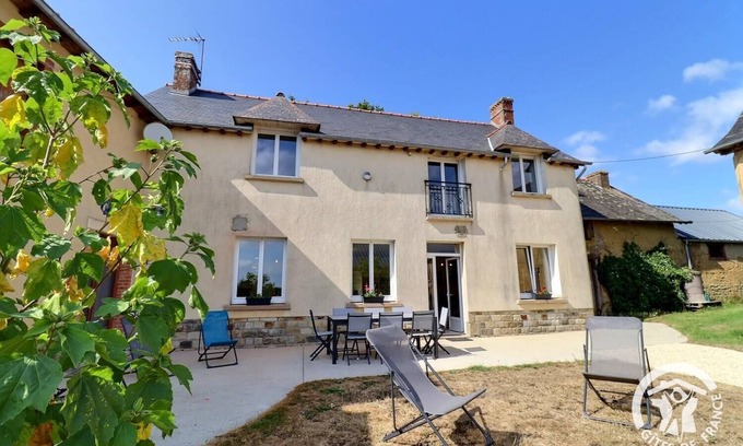 Betton House | La Haute Hardrouyère - BETTON