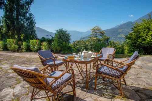 Rumtek Villa | La Ipsing Farm by StayVista - 3 BHK Villa with Balcony, Mountain View, Indoor Games, and Pet Friendly