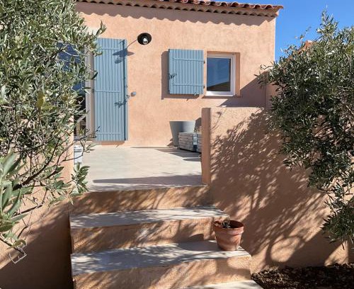 Cabrieres-dʼAigues Apartment | La jasse