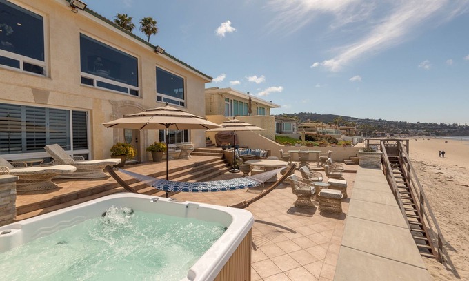 La Jolla Shores House | LA JOLLA SHORES OCEANFRONT Luxurious Home with BEACHFRONT Patio