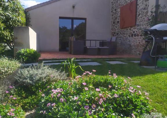 Saint-Mars-la-Reorthe Apartment | La Loge Bertine France