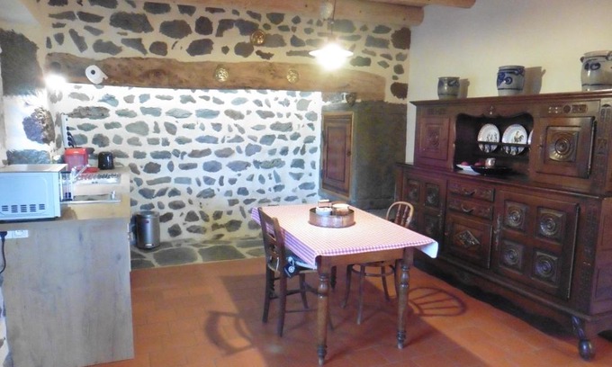 Sanssac-l'Eglise House | La Loge