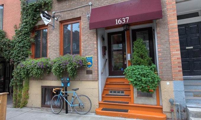 Gay Village Bed & Breakfast | La Loggia Art B&B
