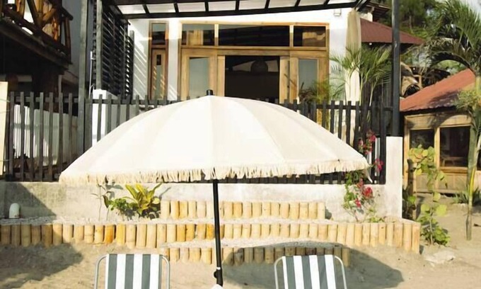 Montanita Apartment | La Luz Beachfront Apartment